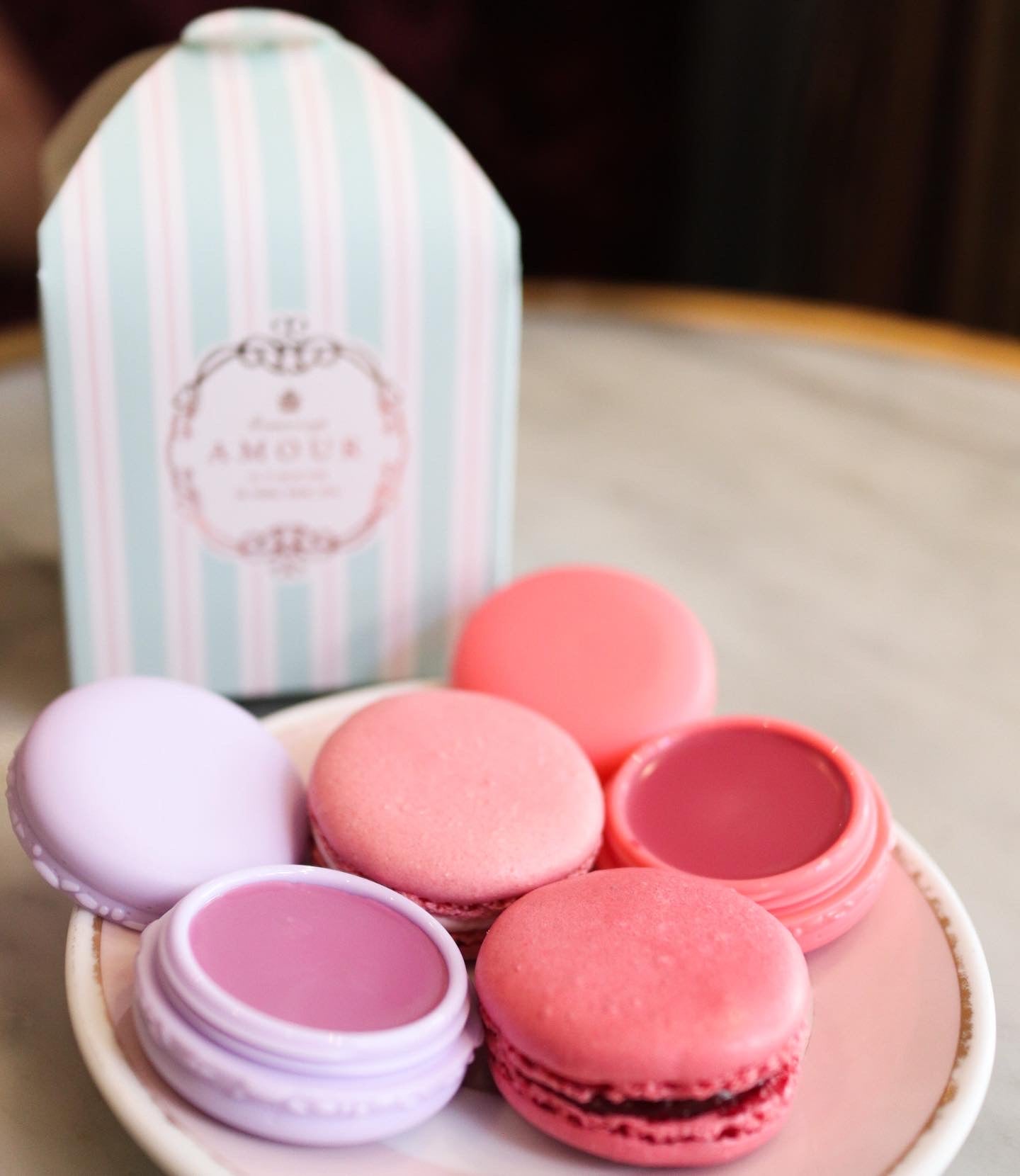 Chic cheek macaron bálsamo para labios y mejillas